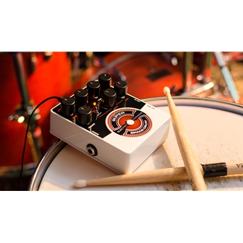 Electro-Harmonix Super Space Drum